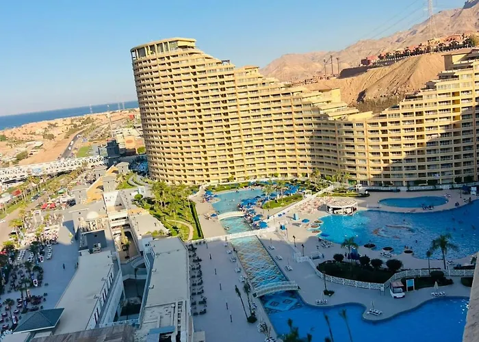 Porto Sokhna Pyramids Family Sea View شقة